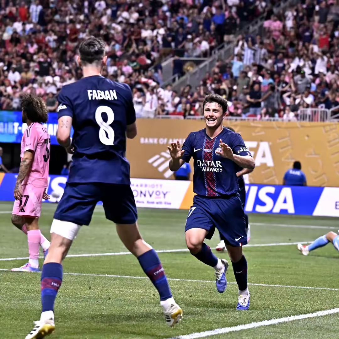 那不勒斯轻取巴黎，C罗关键制胜