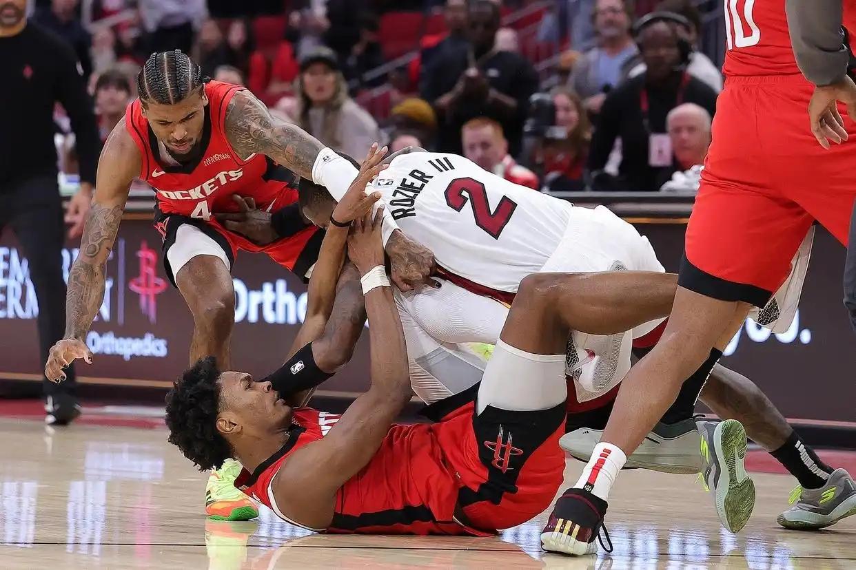 热火横扫火箭,乔治带队取胜 热火横扫火箭,乔治带队取胜