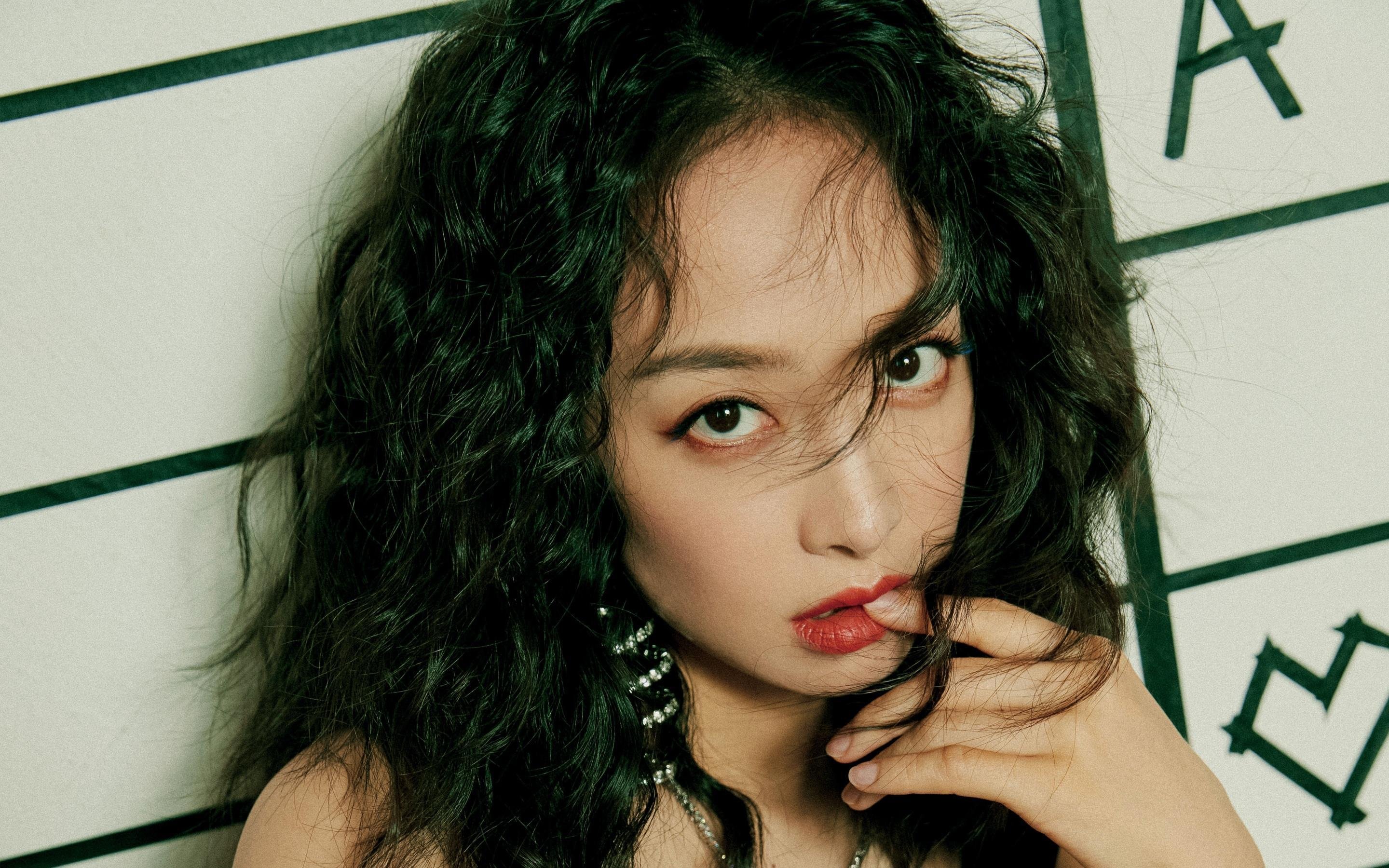 球场上的生死突围与国家间的孤立封锁，当卡瓦哈尔接管比赛，韩国为何对乌克兰关上大门？